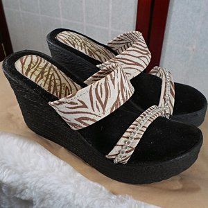 Sbicca Women's Vixen Tiger Platform Wedge, 6